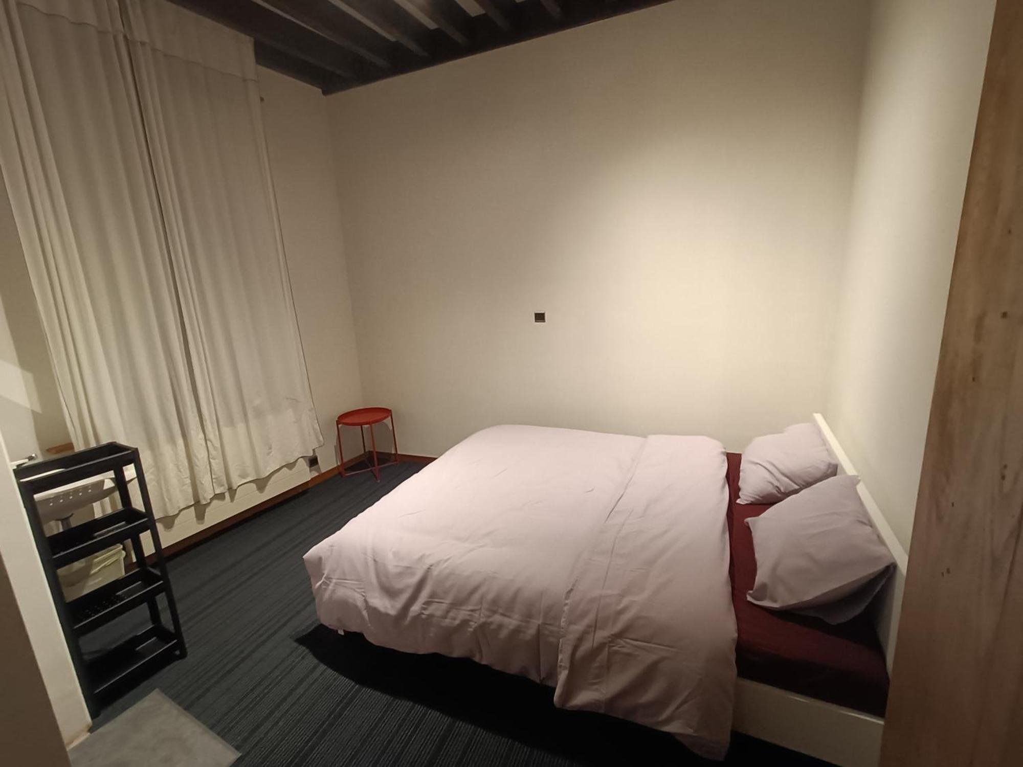 Viktoria Hostel แอนต์เวิร์ป ภายนอก รูปภาพ